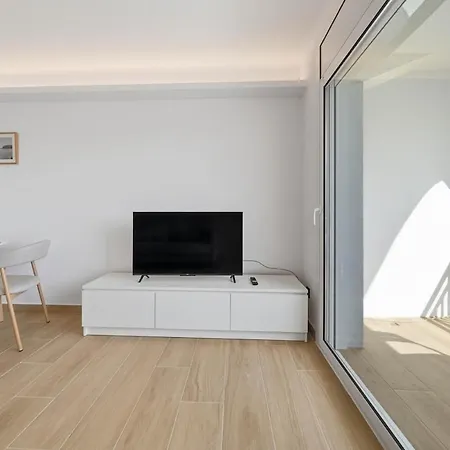 Apartment Awaydays - 100m From The With Wifi *